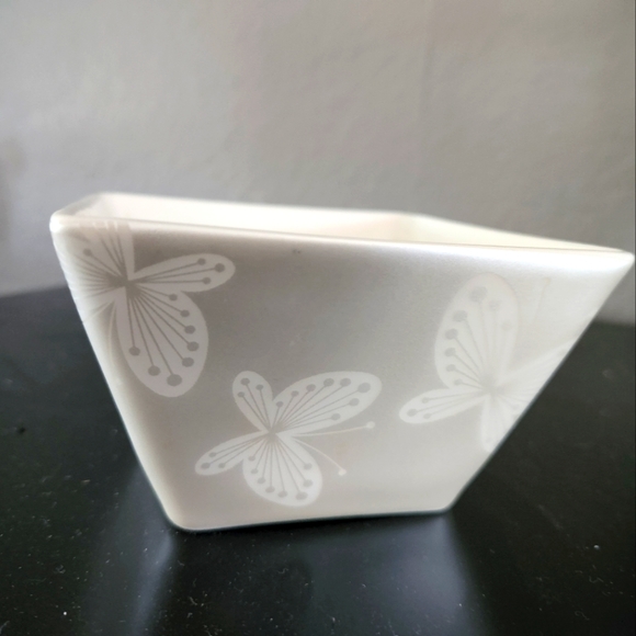 Butterfly Fields Dish - Picture 2 of 3